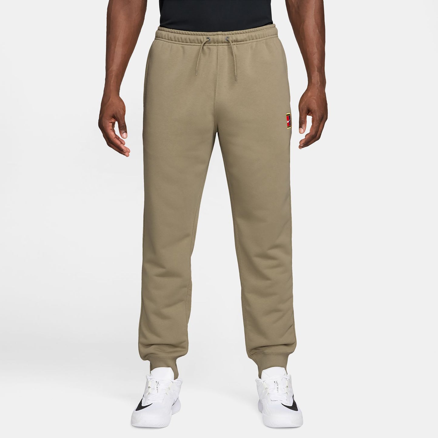 Nike Court Dri-Fit Heritage Fleece Trainingshose Herren-oliv