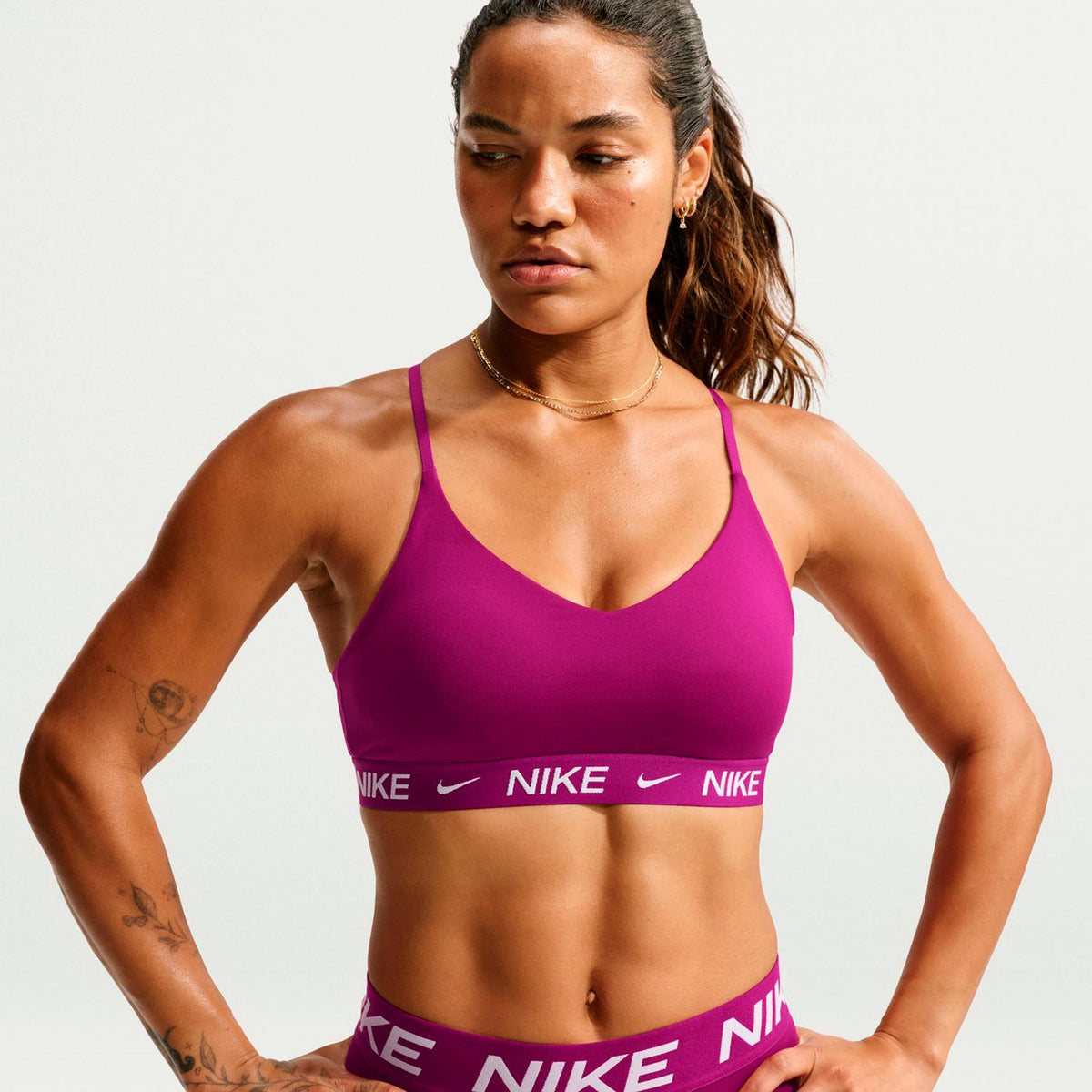 Nike Dri-Fit INDY Light Support Sport-BH Damen - berry, weiß