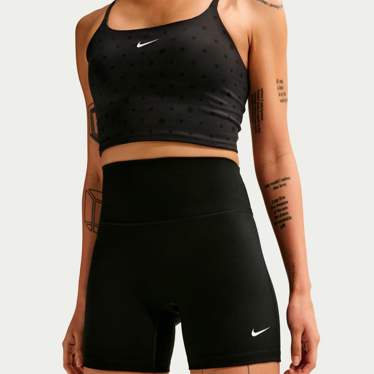 Nike High-Waist 5in Biker  Shorts Damen - schwarz