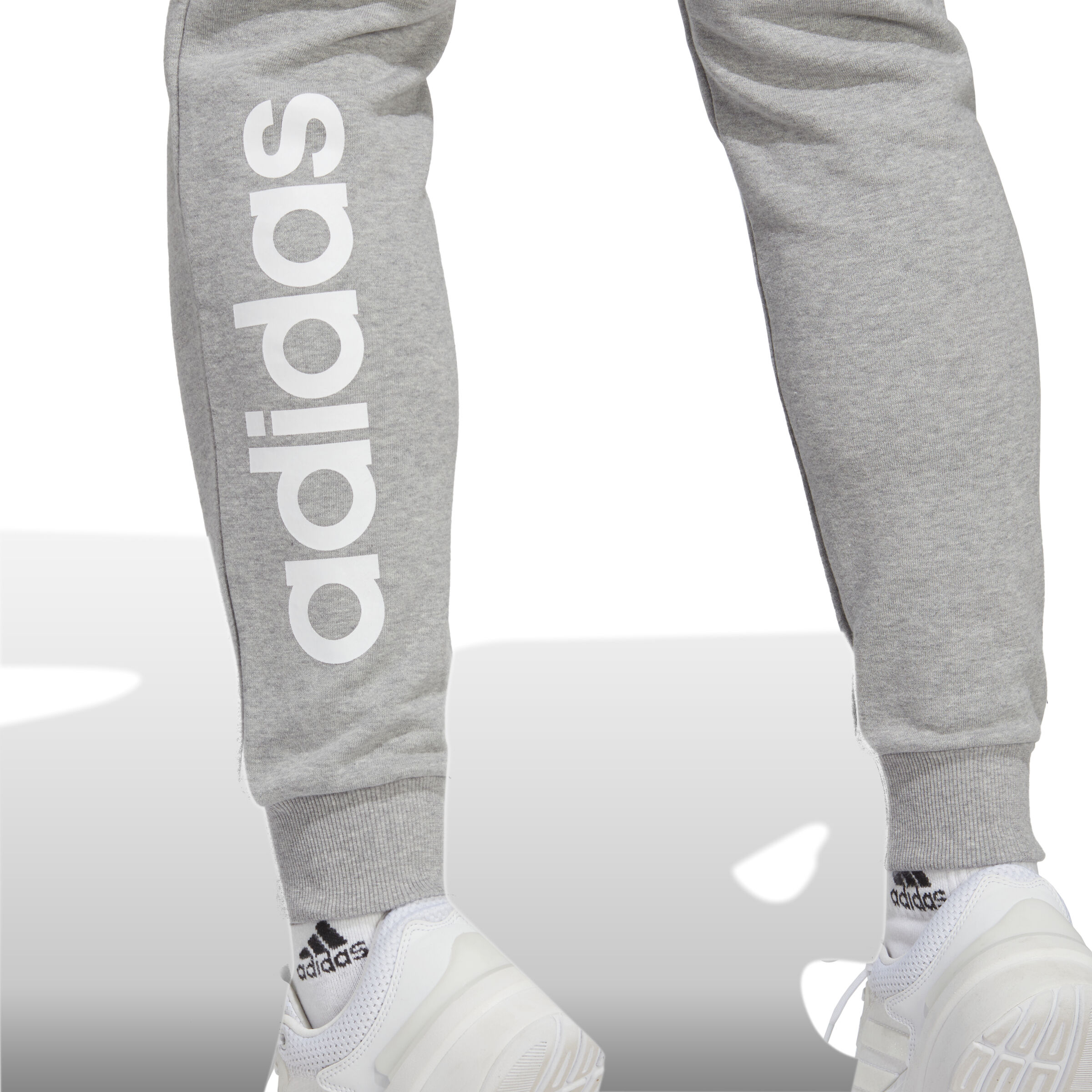 adidas Essentials Linear French Terry Cuffed Trainingshose Damen Hellgrau WeiB online kaufen Tennis Point AT