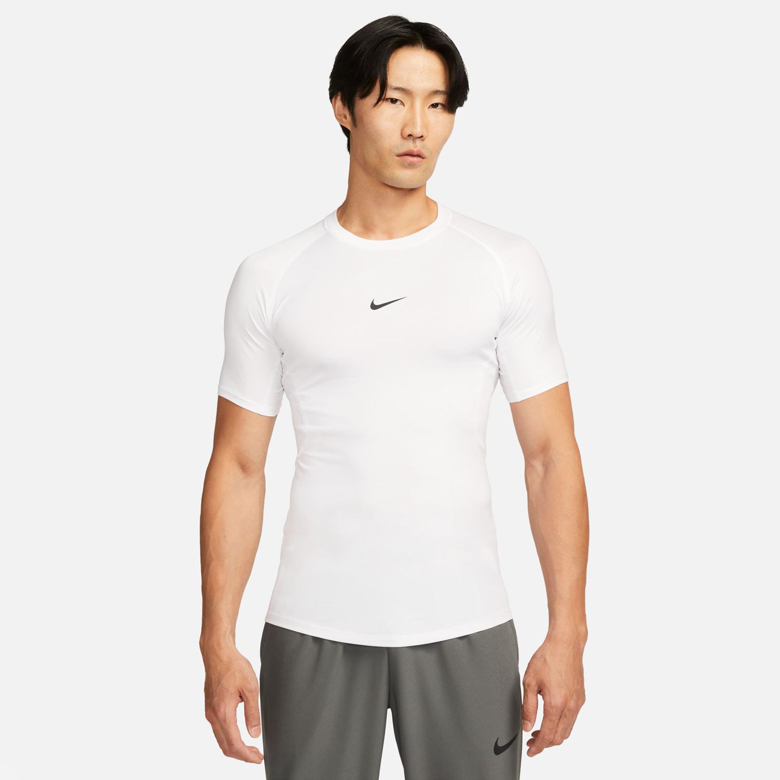 Nike Dri Fit Pro Tight Fitness T Shirt Herren WeiB Schwarz online kaufen Tennis Point AT