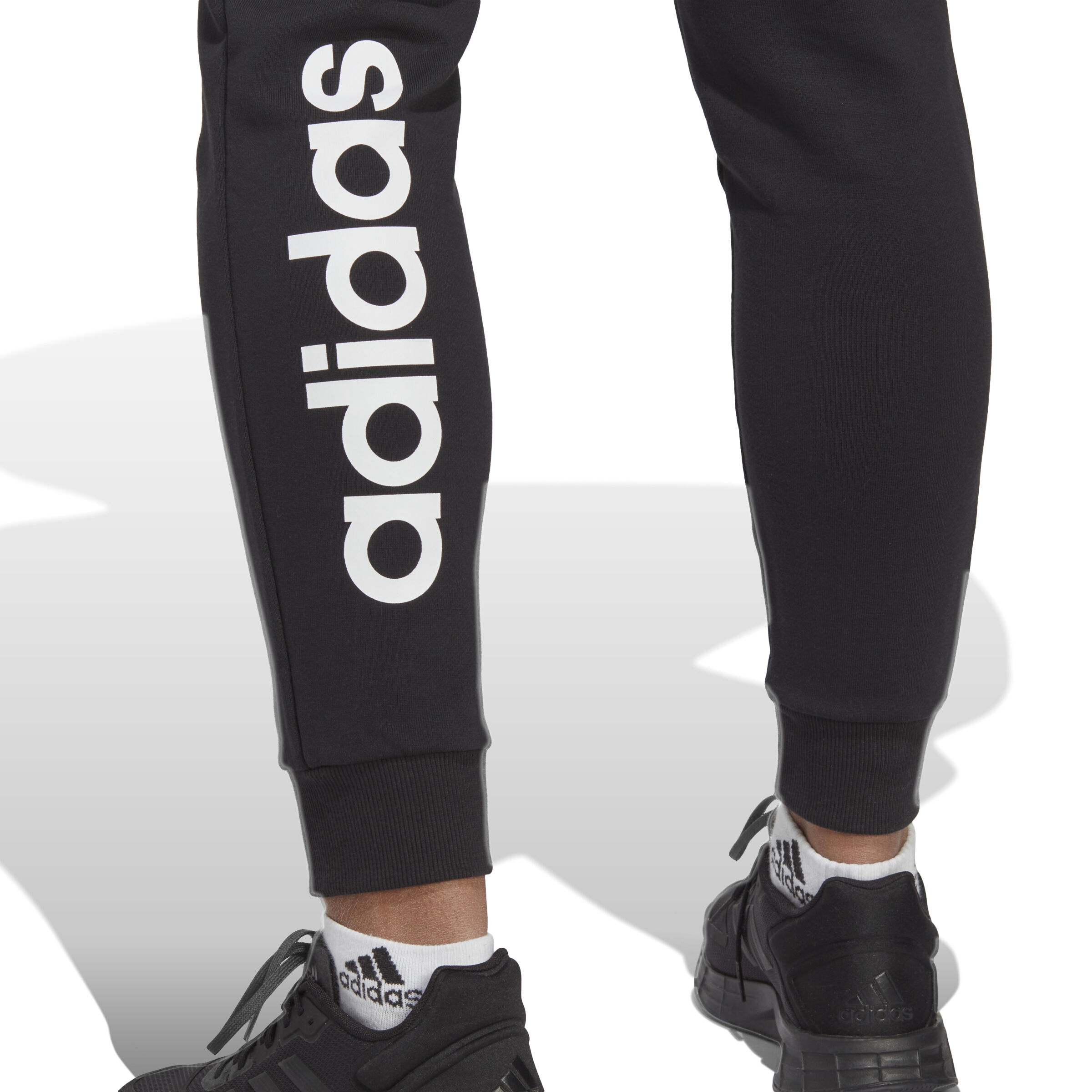 adidas Essentials Linear French Terry Cuffed Trainingshose Damen Schwarz WeiB online kaufen Tennis Point AT