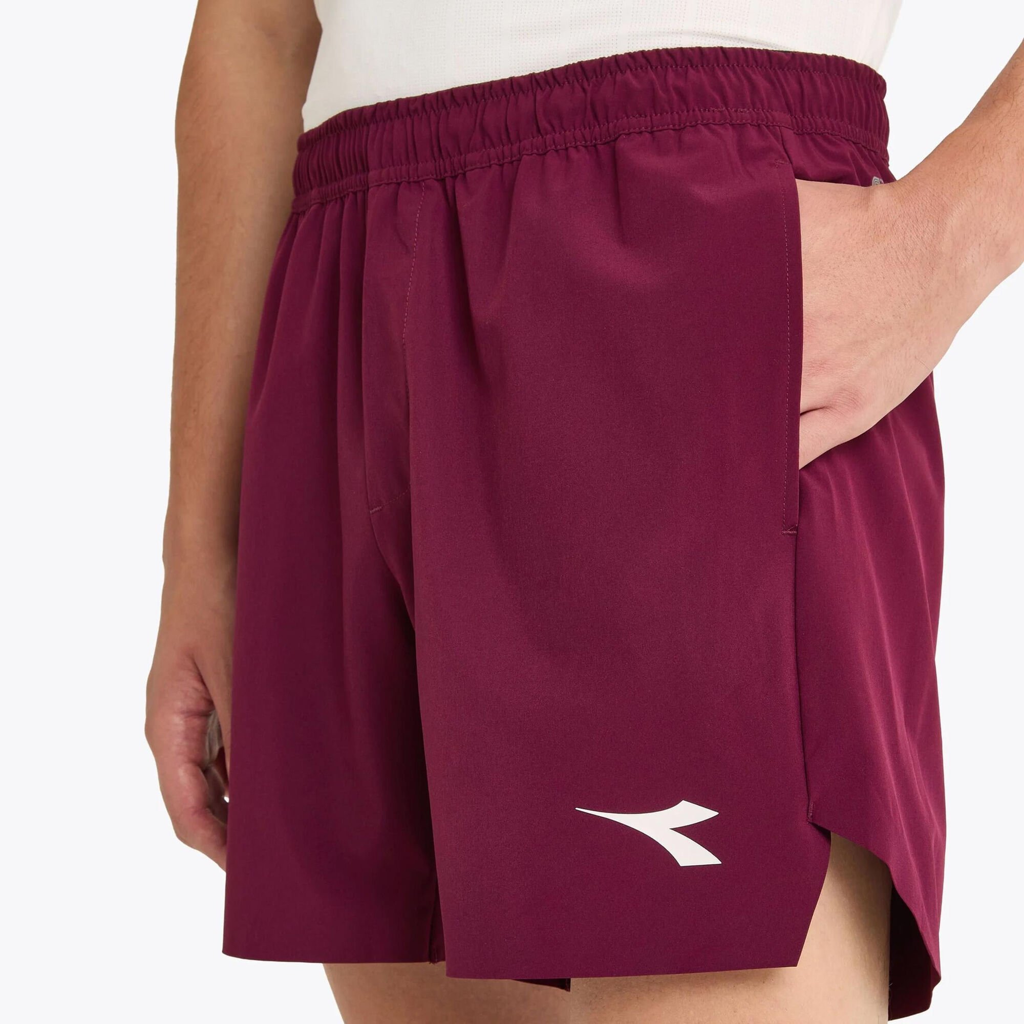 Diadora