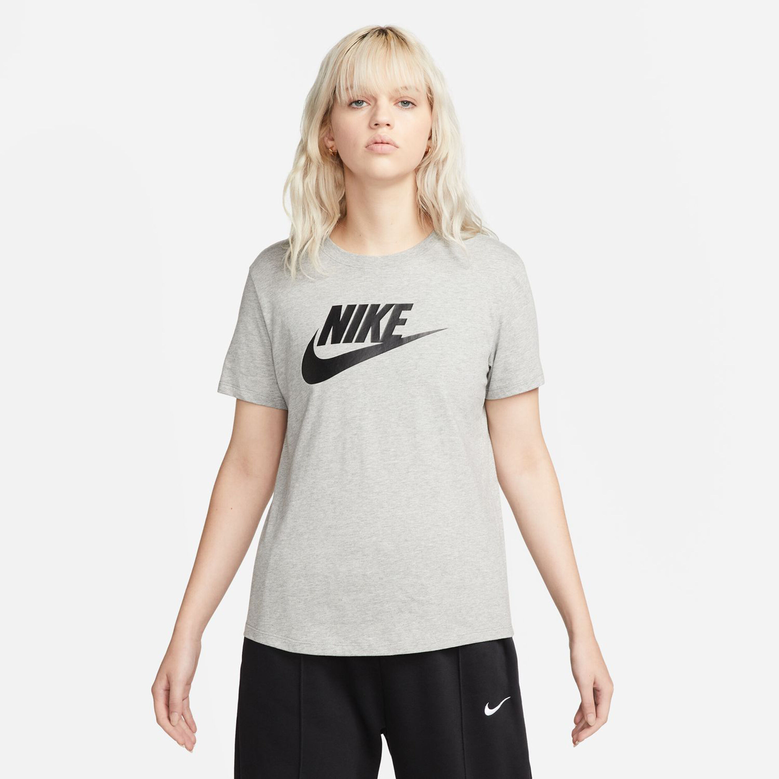 Nike New Sportswear Essential Icon Futura T Shirt Damen Grau WeiB online kaufen Tennis Point AT